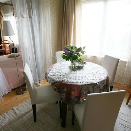 Apartment Legendide Maja Valge Daami Vaikse Viigi Aares *